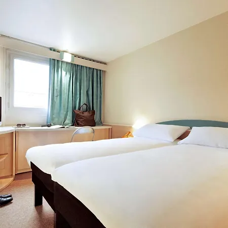 Отель Ibis 3*