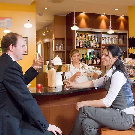 Ibis Hotel 3*