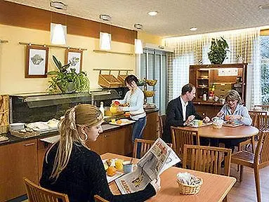 Ibis 3*