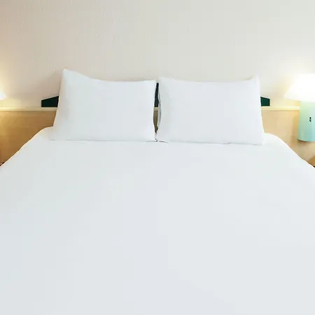 Ibis 3*
