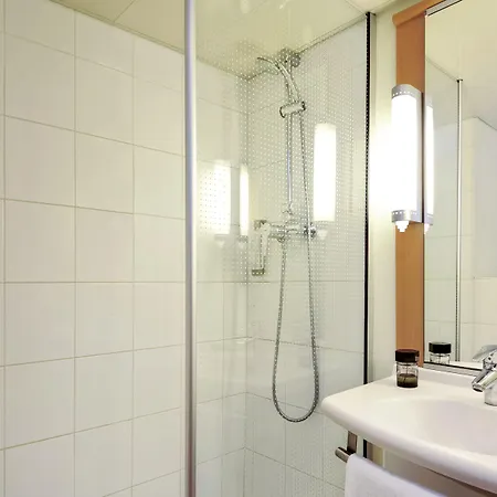 Ibis 3*
