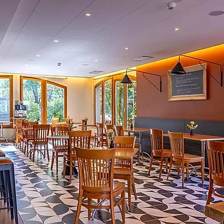 Ibis 3* シオン