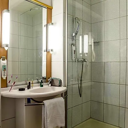 Ibis 3*