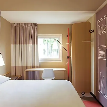 Ibis 3*