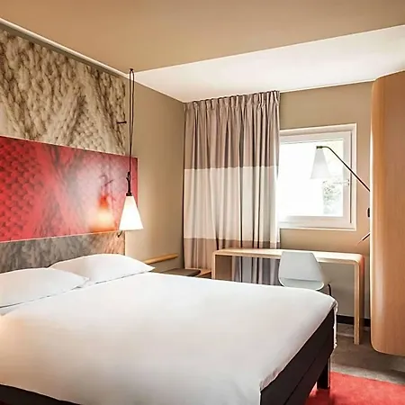 Ibis 3*