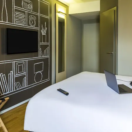 Ibis 3*
