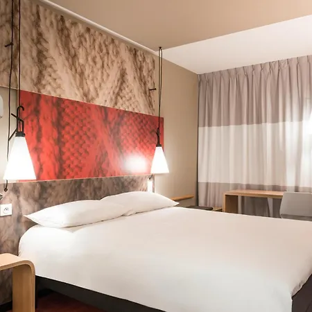 Ibis Hotel 3*